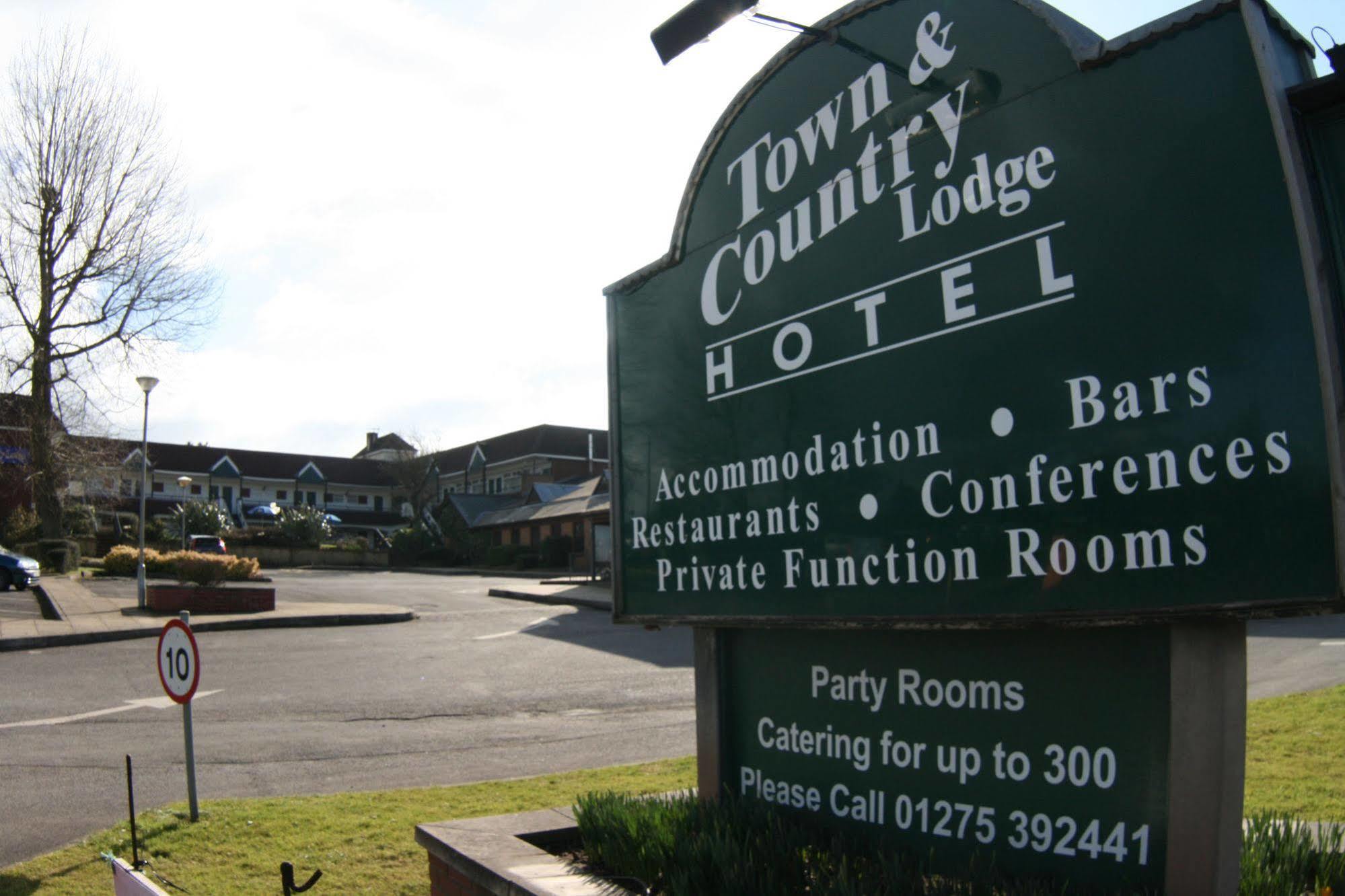 The Town & Country Lodge Dundry Екстер'єр фото