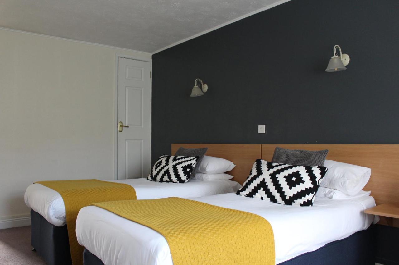 The Town & Country Lodge Dundry Екстер'єр фото