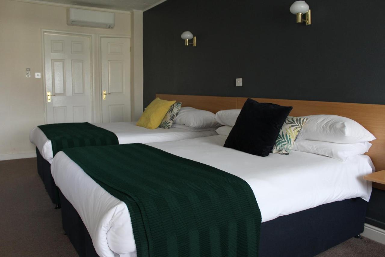 The Town & Country Lodge Dundry Екстер'єр фото