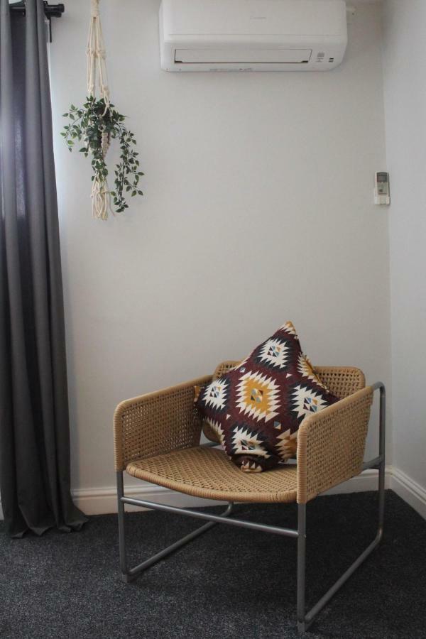 The Town & Country Lodge Dundry Екстер'єр фото